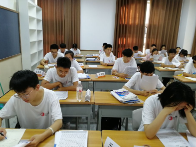 高考复读班学费